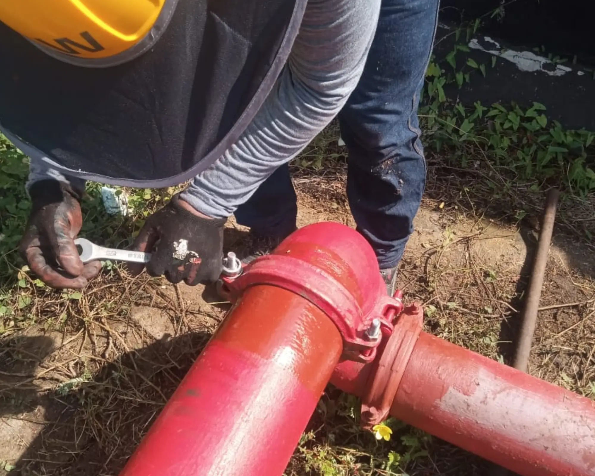 Tercer registro fotográfico del proyecto cambio de soportes de tubería de una red contra incendios