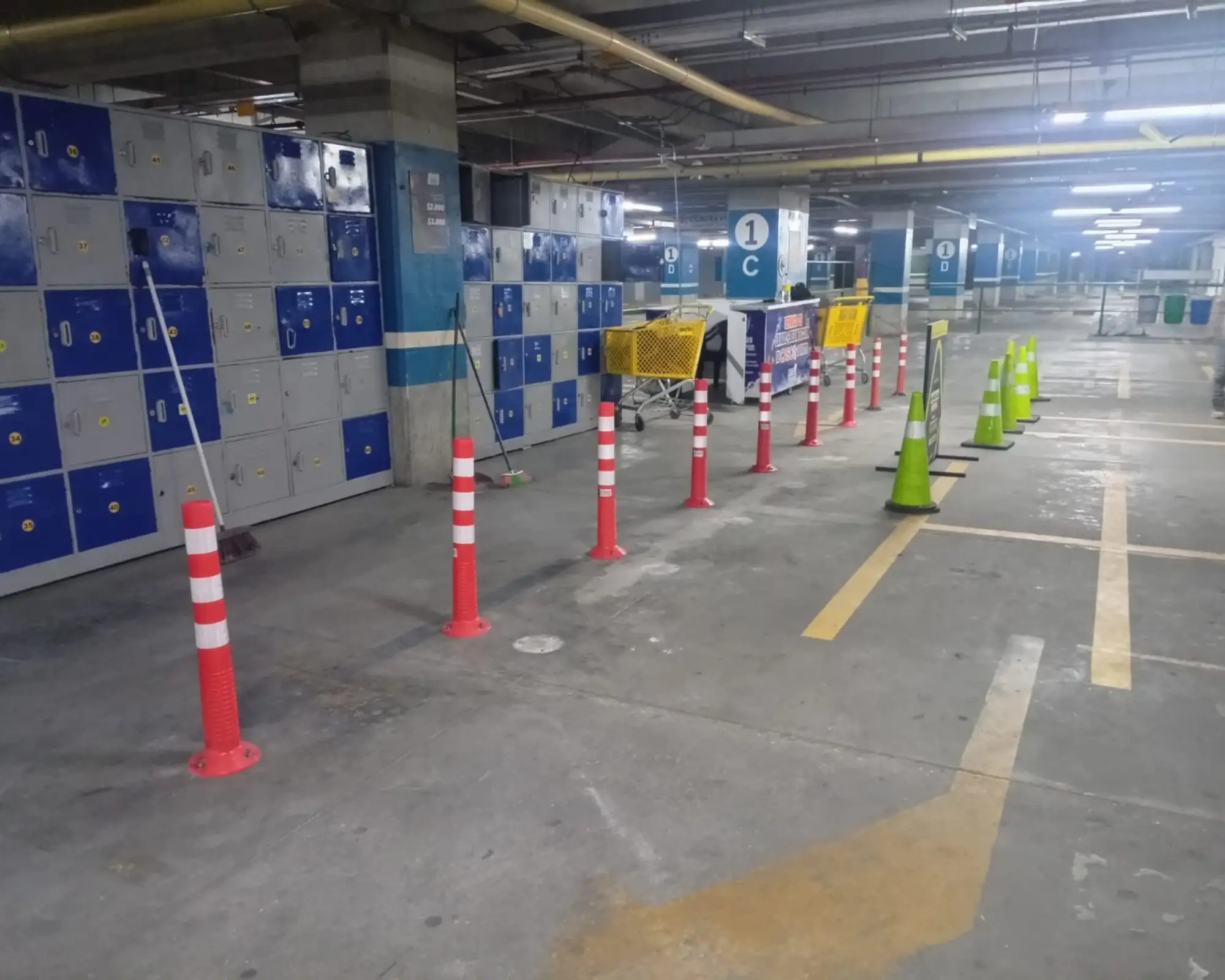 Tercer registro fotográfico del proyecto suministro e instalación de hitos viales en instalaciones comerciales