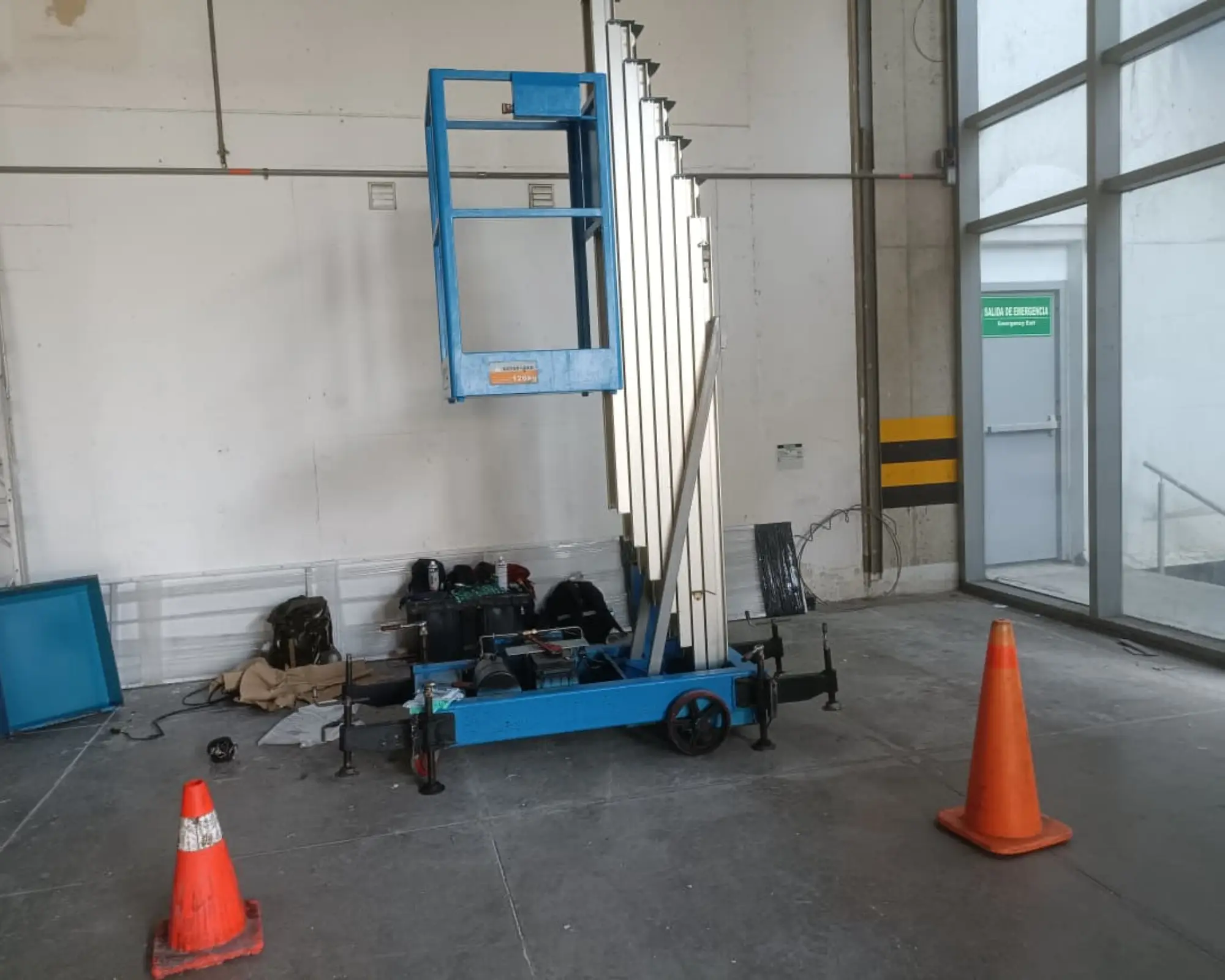 Segundo registro fotográfico del proyecto mantenimiento preventivo de una plataforma elevadora de tijera