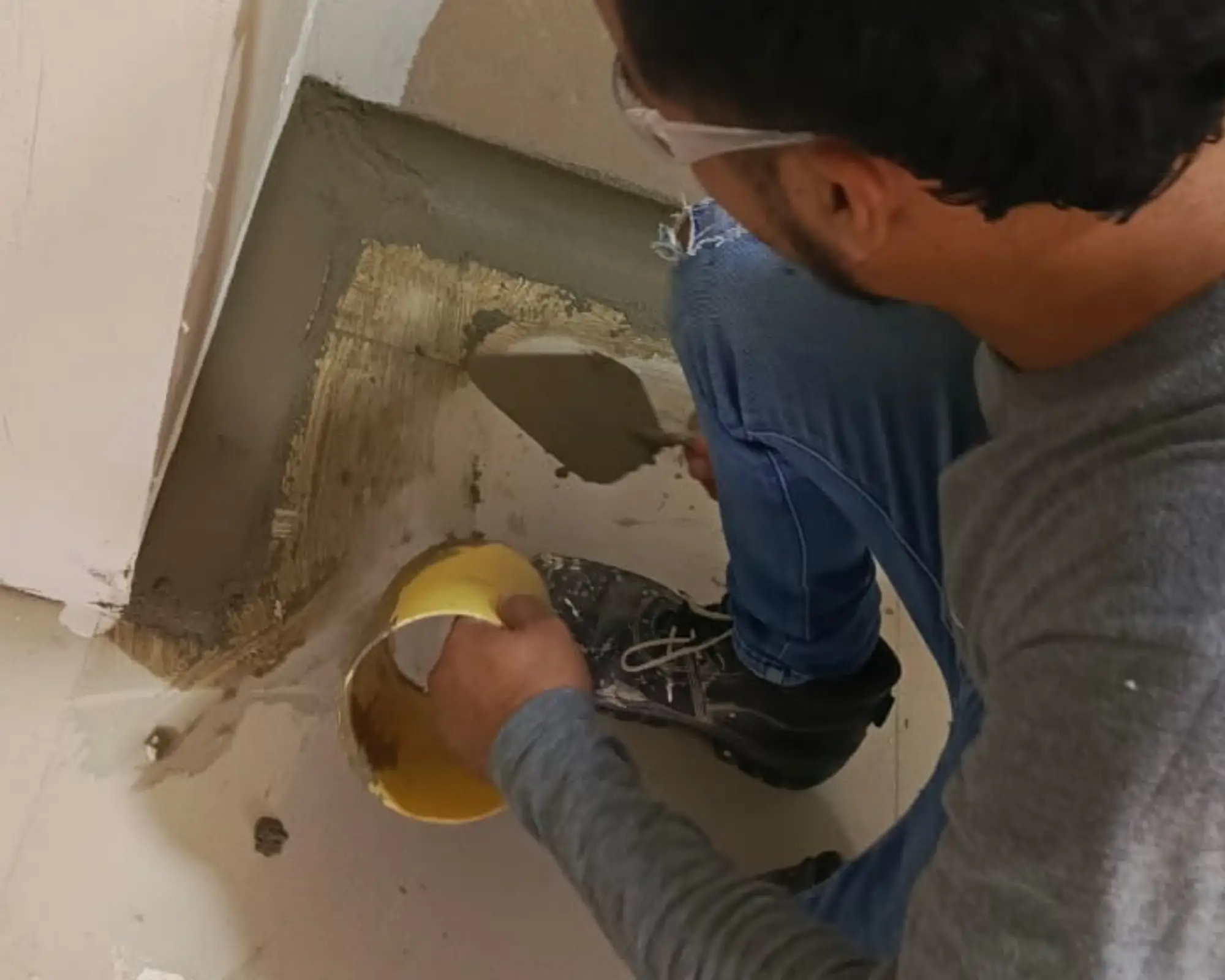Segundo registro fotográfico del proyecto remodelación de clínica con nuevos cerramientos y acabados