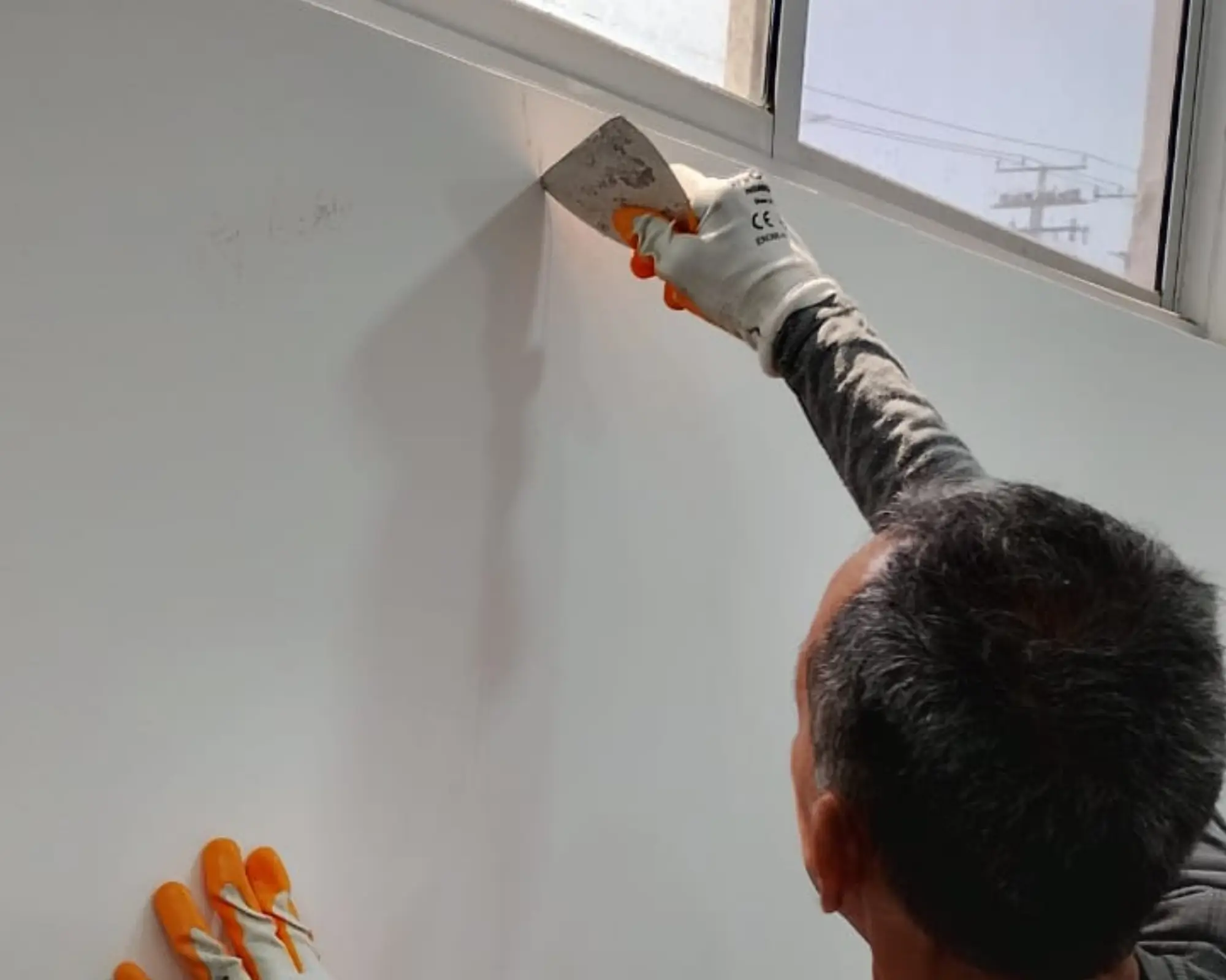 Primer registro fotográfico del proyecto reparaciones locativas en oficinas